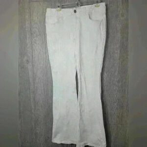 International Concepts INC white denim jeans. Size 10 1 call out as shown in pic